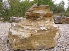 Scheuermann-Naturstein-Showroom-Schuettgueter-43